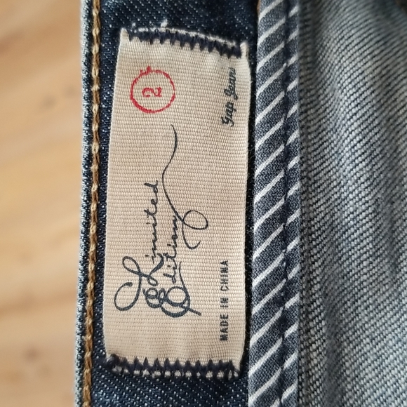 GAP Jeans Limited Edition Flared Leg - Picture 6 of 12